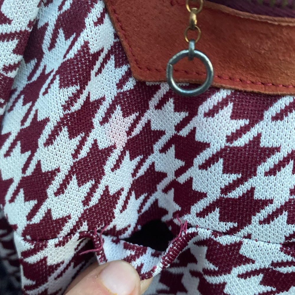 Stylish Houndstooth Blazer Jacket in Maroon and White - Picture 8 of 8